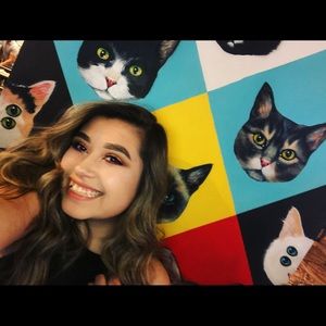 Meet your Posher, Alexis